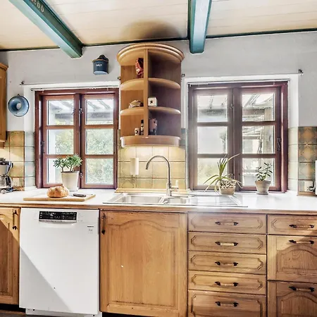 4 Bedroom Stunning In * Humble