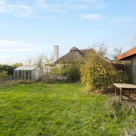 Holiday home 4 Bedroom Stunning In Humble